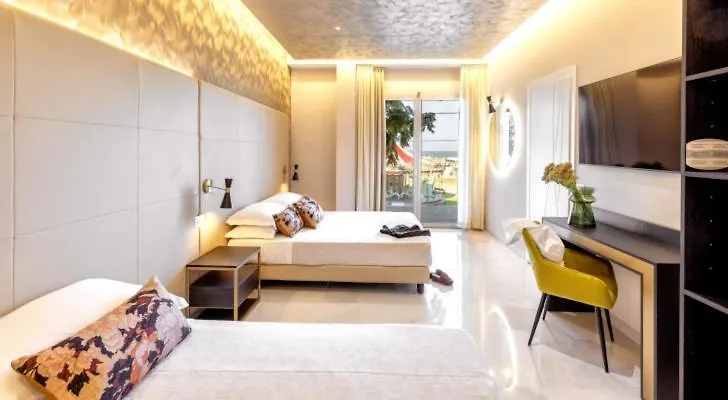 Hotel Mondial Rimini 3*,  Italy