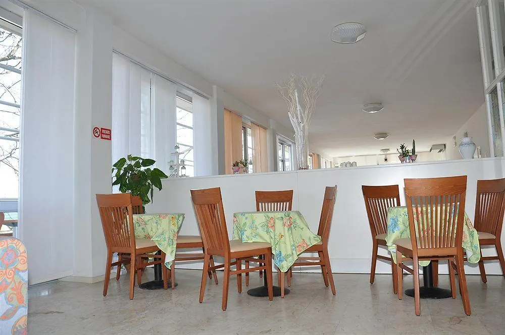 Hotel Mondial Rimini Italy